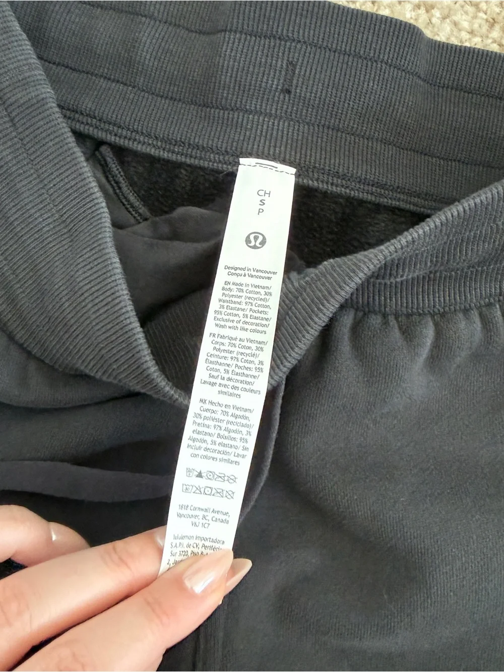 Lululemon Scuba Mid-Rise Wide-Leg Pant Short size small
